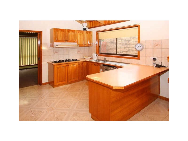 27 Azalea Avenue, Mill Park VIC 3082