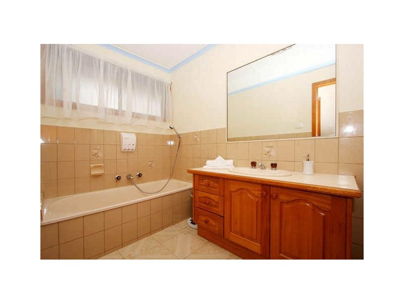 27 Azalea Avenue, Mill Park VIC 3082