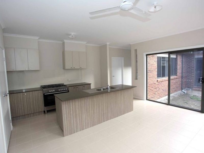 8 Sundial Parade, Epping VIC 3076