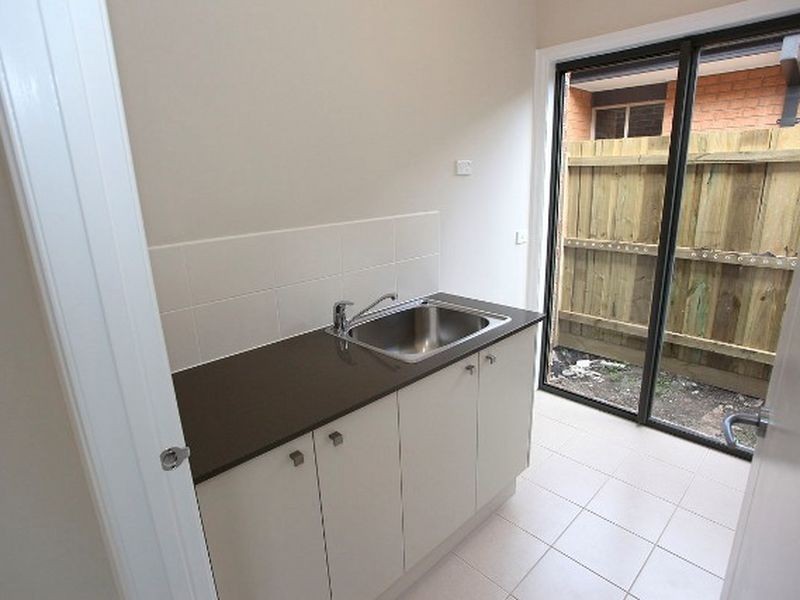 8 Sundial Parade, Epping VIC 3076
