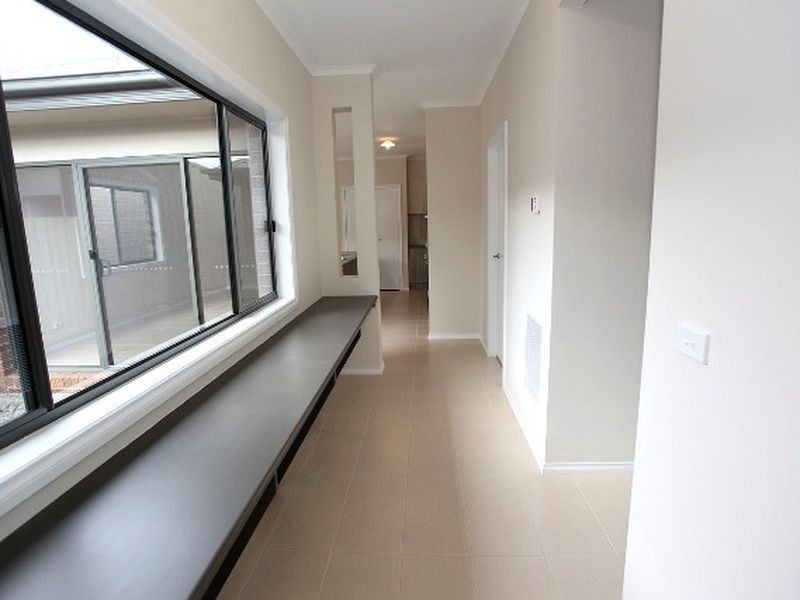 8 Sundial Parade, Epping VIC 3076