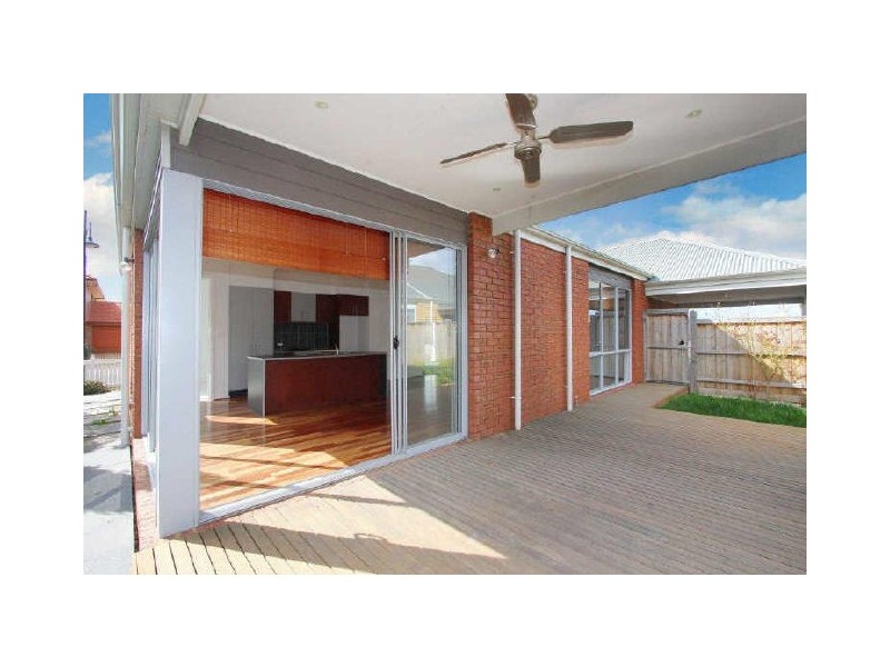 9 Grosvenor Square, Craigieburn VIC 3064