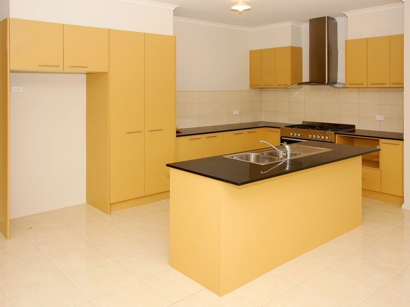 8 Blaze Street, Epping VIC 3076