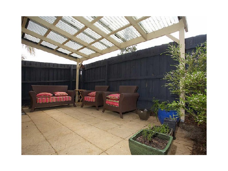 2/4 Lyell Parade, Greensborough VIC 3088