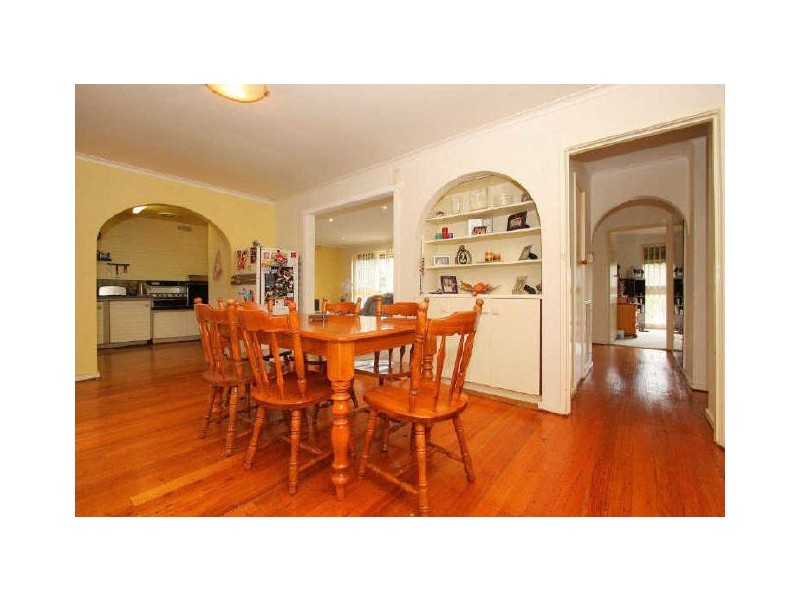 16 Avandina Crescent, Greensborough VIC 3088