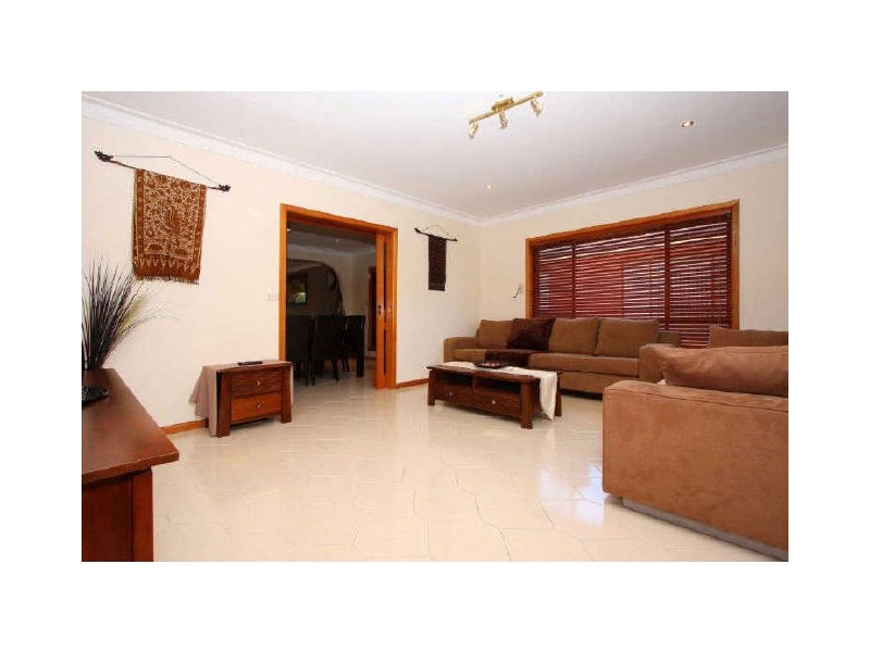 23 Padstum Avenue, Lalor VIC 3075