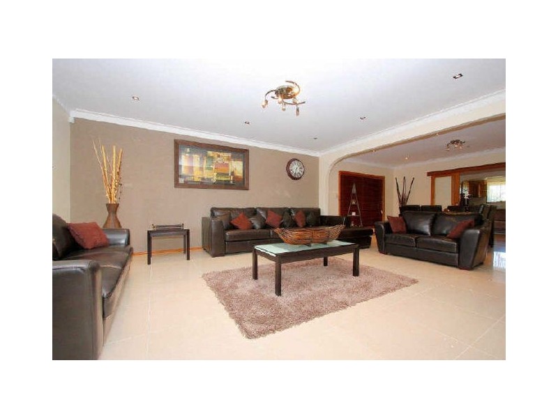 23 Padstum Avenue, Lalor VIC 3075