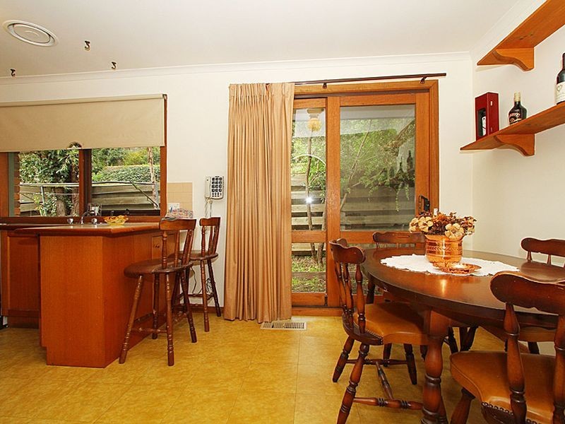 2/84 Diamond Creek Road, Greensborough VIC 3088