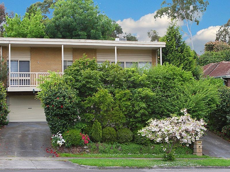 19 Booyan Crescent, Greensborough VIC 3088