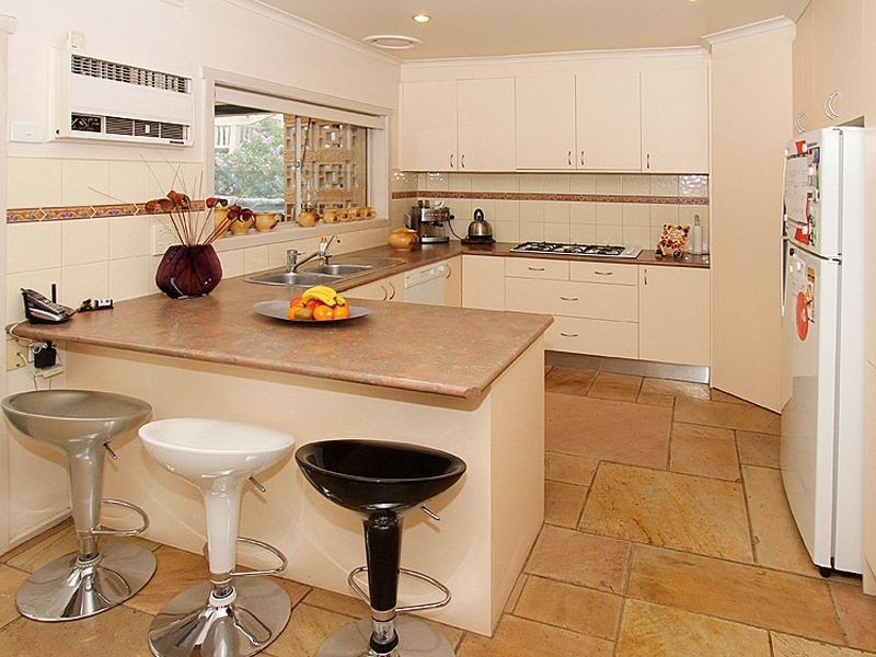 19 Booyan Crescent, Greensborough VIC 3088