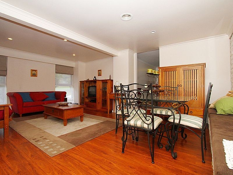 19 Booyan Crescent, Greensborough VIC 3088