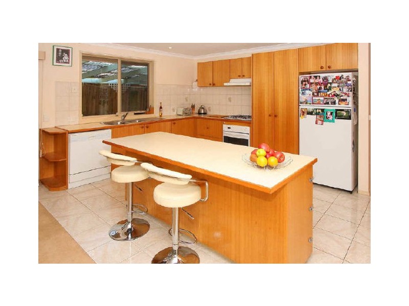 17 Adam Crescent, Montmorency VIC 3094