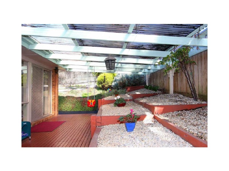 17 Adam Crescent, Montmorency VIC 3094