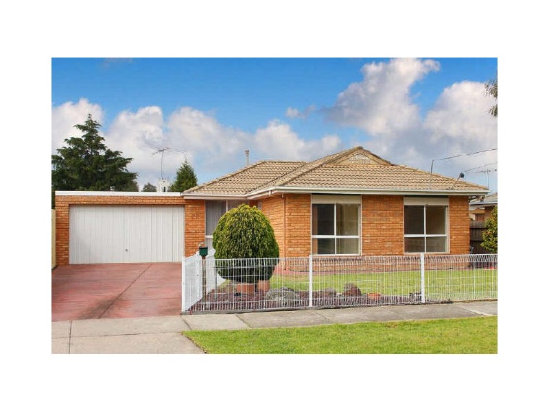 122 Prince of Wales Avenue, Mill Park VIC 3082