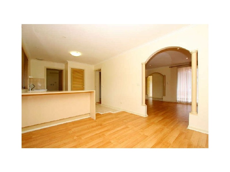 122 Prince of Wales Avenue, Mill Park VIC 3082