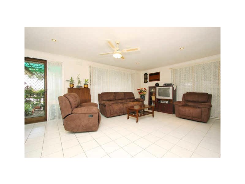 8 Rubicon Street, Dallas VIC 3047