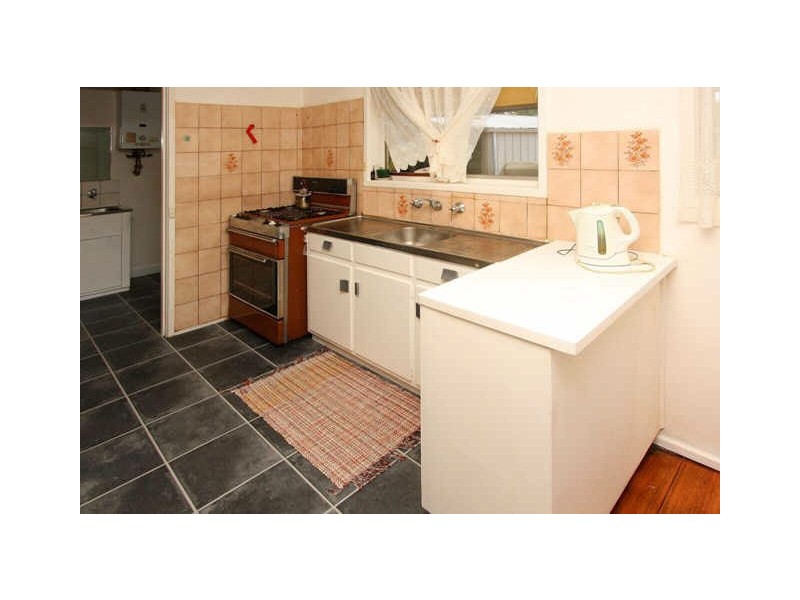 8 Rubicon Street, Dallas VIC 3047