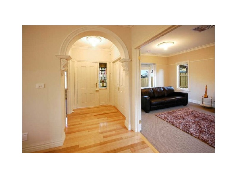 9B Scotland Avenue, Greensborough VIC 3088