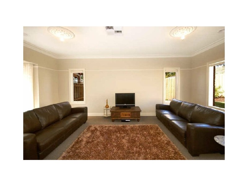 9B Scotland Avenue, Greensborough VIC 3088