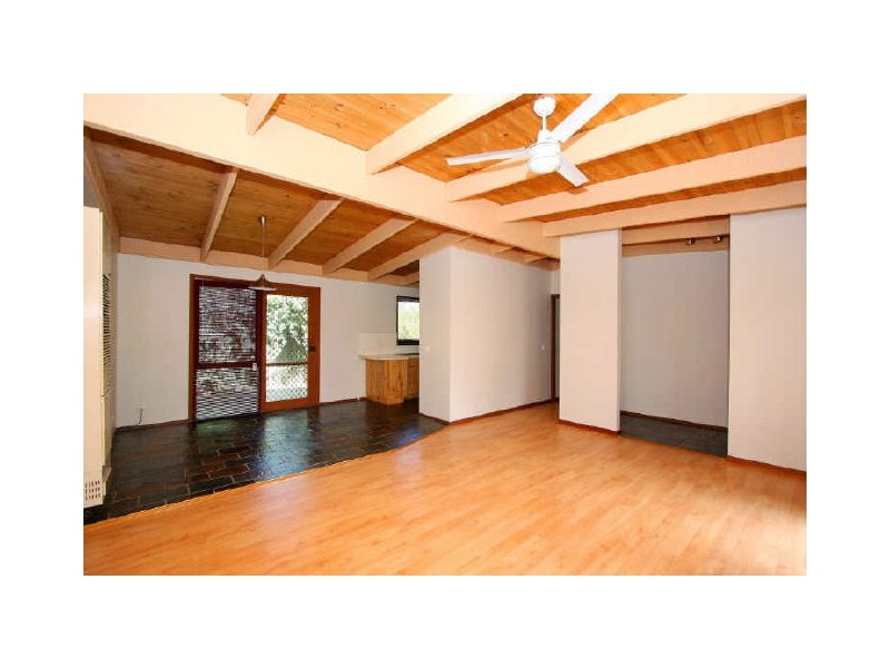 2/126 Somers Avenue, Macleod VIC 3085