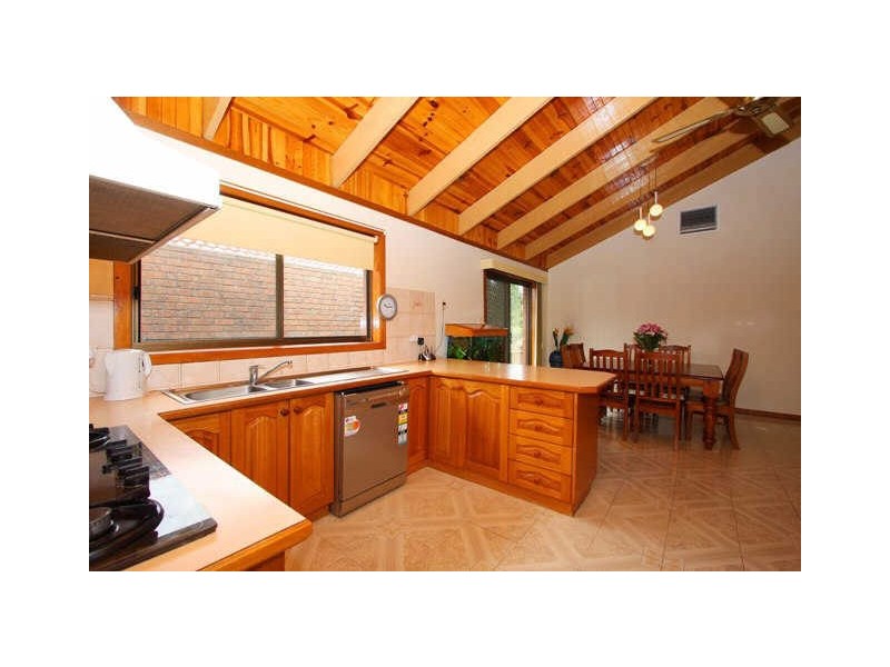 27 Azalea Avenue, Mill Park VIC 3082