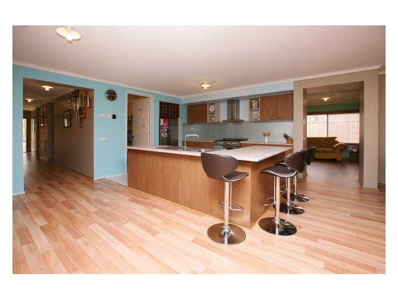 4 Kossatz Terrace, Doreen VIC 3754