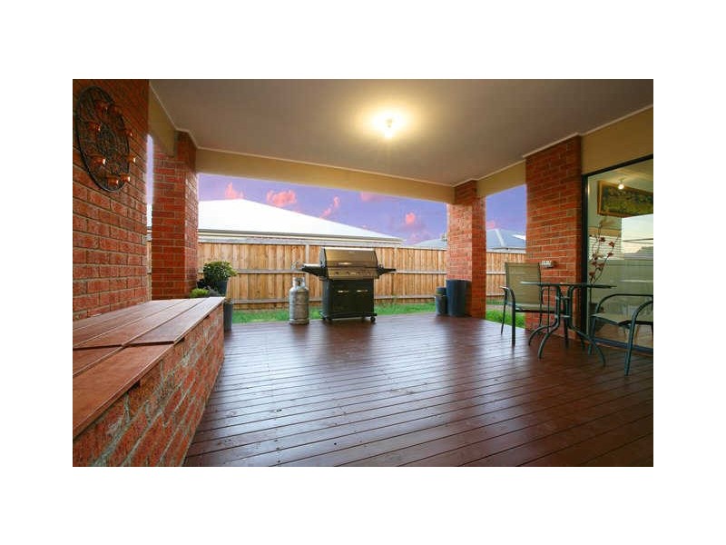 4 Kossatz Terrace, Doreen VIC 3754