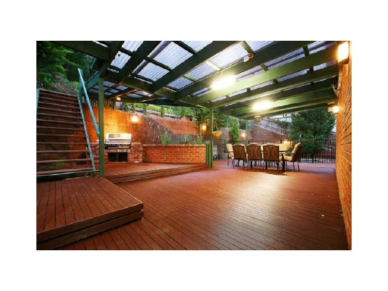 22 Lanvos Drive, Diamond Creek VIC 3089