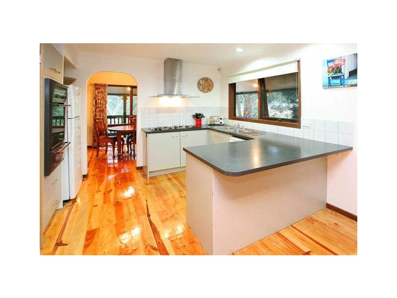 22 Lanvos Drive, Diamond Creek VIC 3089