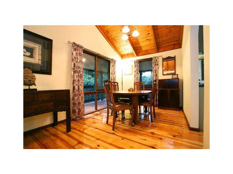 22 Lanvos Drive, Diamond Creek VIC 3089