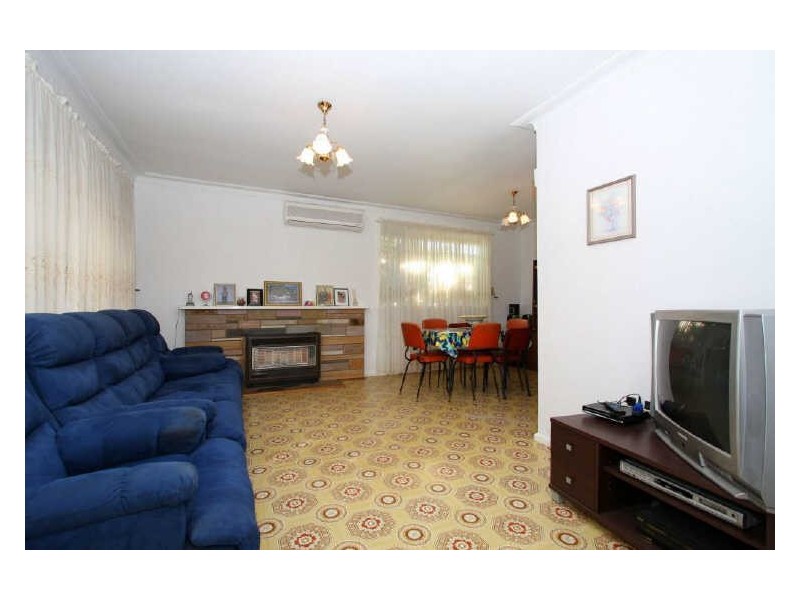 8 Anstey Avenue, Reservoir VIC 3073