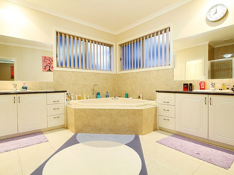 7 Molloy Court, Bundoora VIC 3083