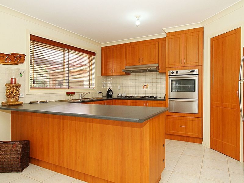 34 Highview Drive, South Morang VIC 3752