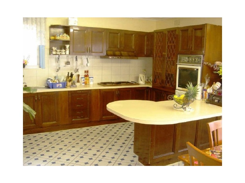 275 Mahoneys Road, Reservoir VIC 3073