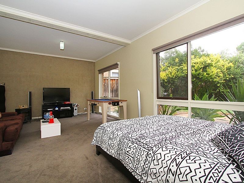 28 Punkerri Circuit, Greensborough VIC 3088
