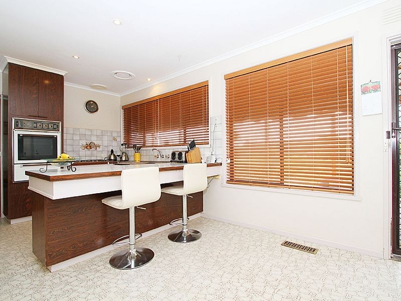 20 Warralong Avenue, Greensborough VIC 3088