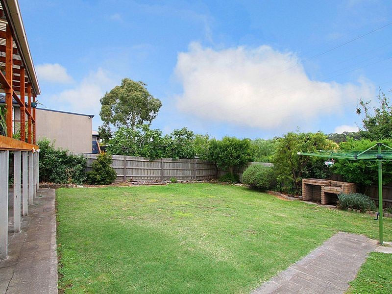 20 Warralong Avenue, Greensborough VIC 3088