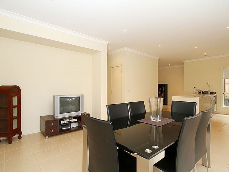 26 Waterlily Drive, Epping VIC 3076