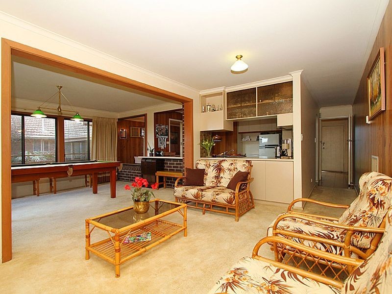 18 Warralong Avenue, Greensborough VIC 3088