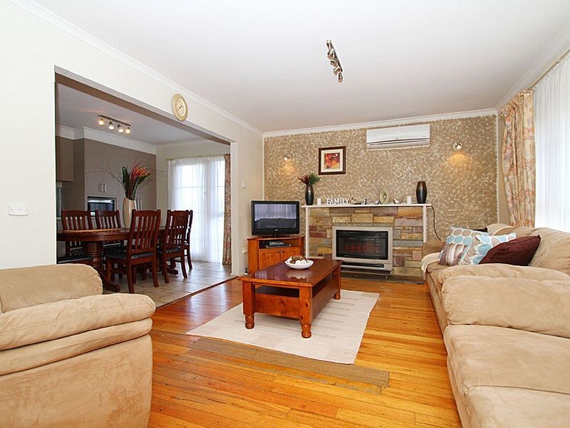 12 Hamilton Court, Lalor VIC 3075