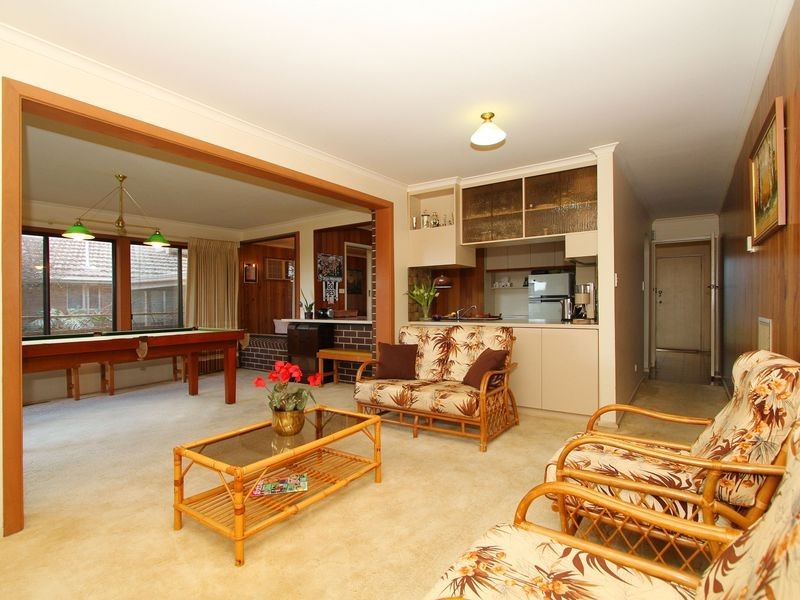 18 Warralong Avenue, Greensborough VIC 3088