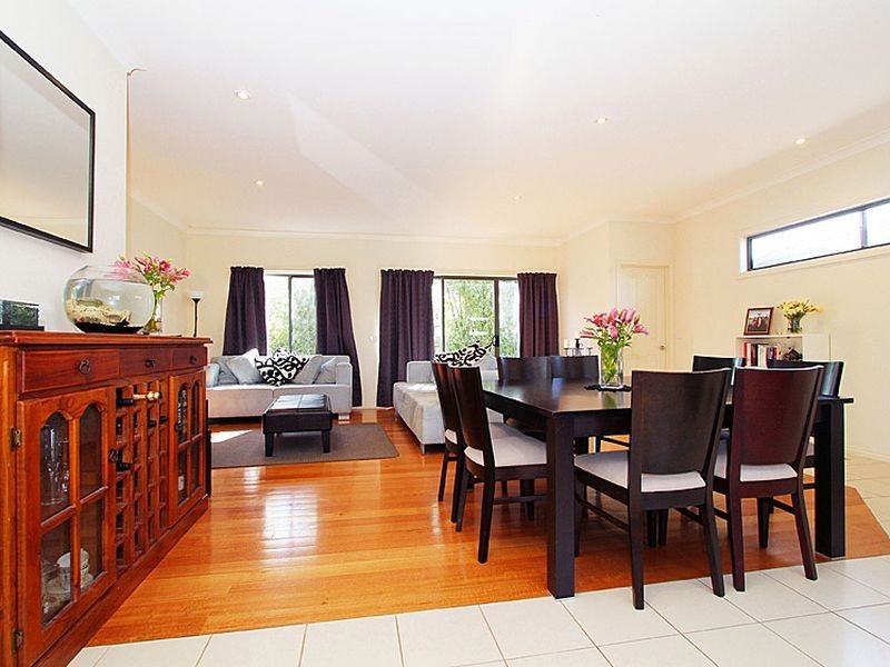 2/32 Vermont Parade, Greensborough VIC 3088