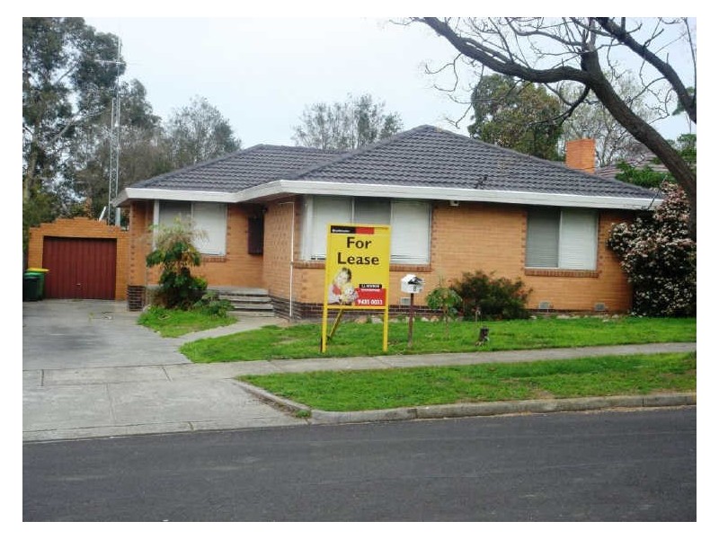 8 Medbury Avenue, Watsonia VIC 3087