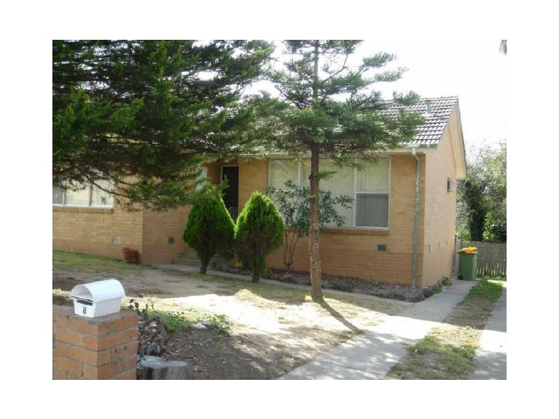 8 Shannon Crescent, Watsonia VIC 3087