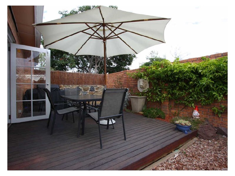 25 Amiet Street, Greensborough VIC 3088