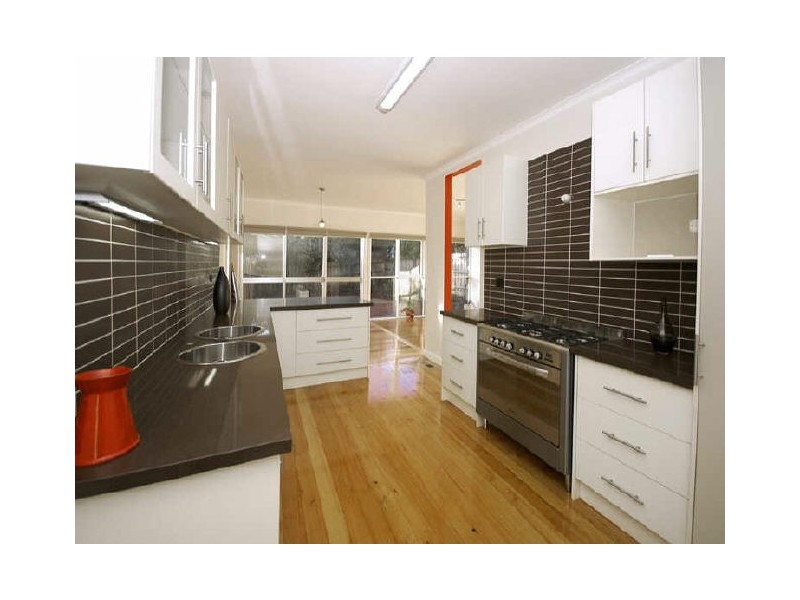 22 Howard Street, Greensborough VIC 3088