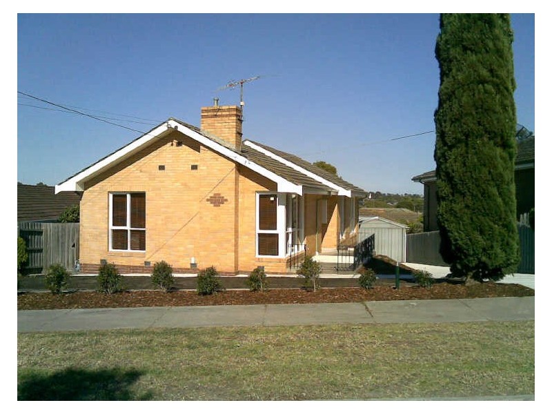 19 Golf Avenue, Kingsbury VIC 3083