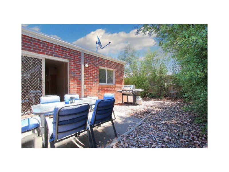 2/22 Railway Road, Briar Hill VIC 3088