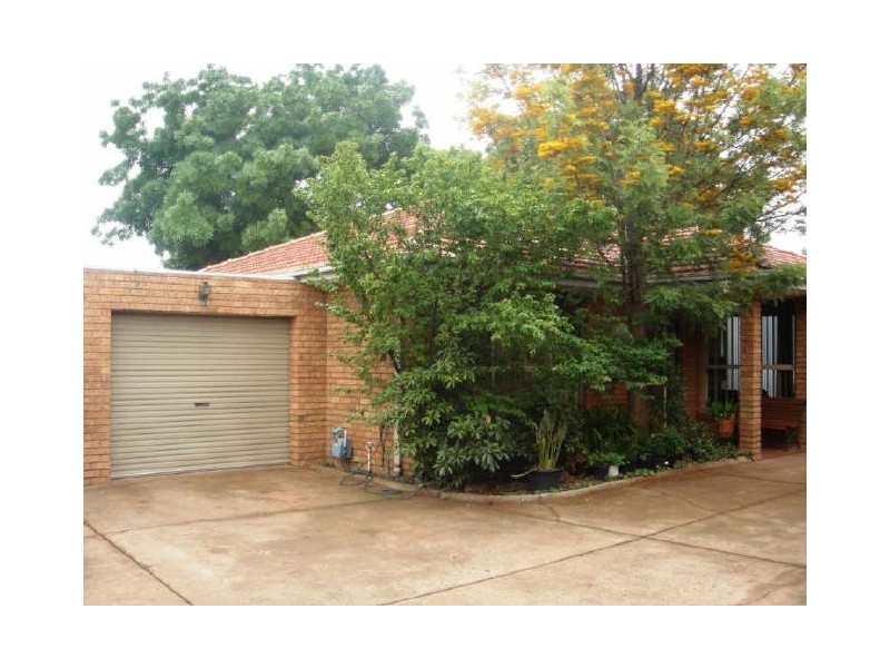 3/35 Matthews Avenue, Essendon VIC 3040