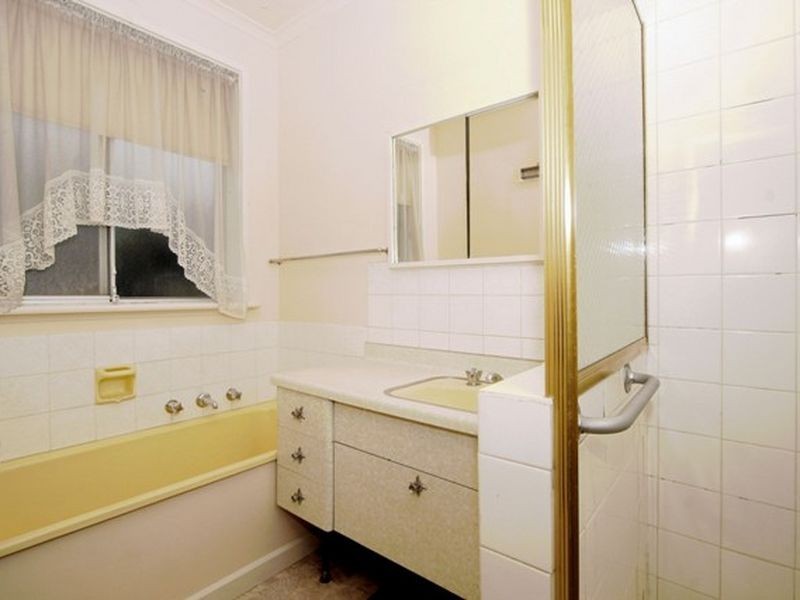 18 Tennyson Street, Watsonia VIC 3087